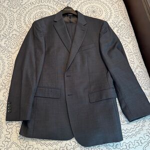 Jos. A. Bank Men’s Suit 42R 42 Regular 100% wool